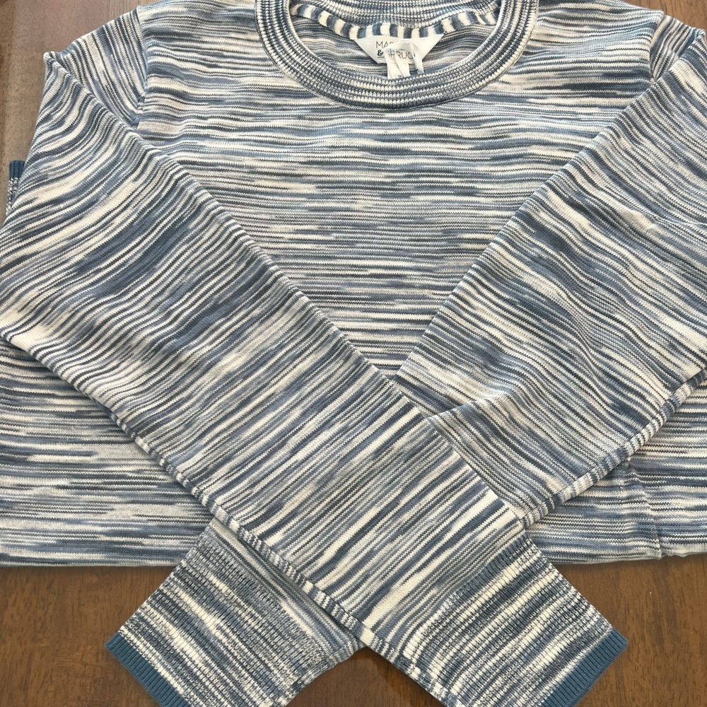 NWT - Market & Spruce baby blue and white light sweater!